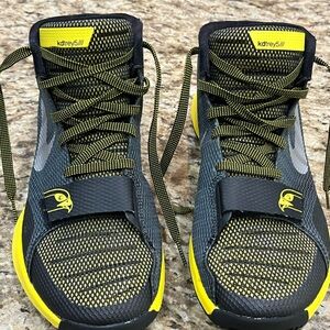Men’s KD Trey5 III (749377-007)